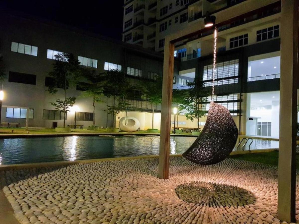 Puchong Skypod Residence, 1-5 Pax With Balcony Unit, Walking Distance To Ioi Mall, 10Min Drive To Sunway Exterior photo