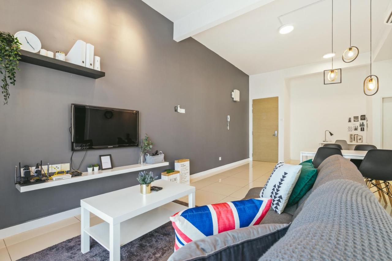 Puchong Skypod Residence, 1-5 Pax With Balcony Unit, Walking Distance To Ioi Mall, 10Min Drive To Sunway Exterior photo