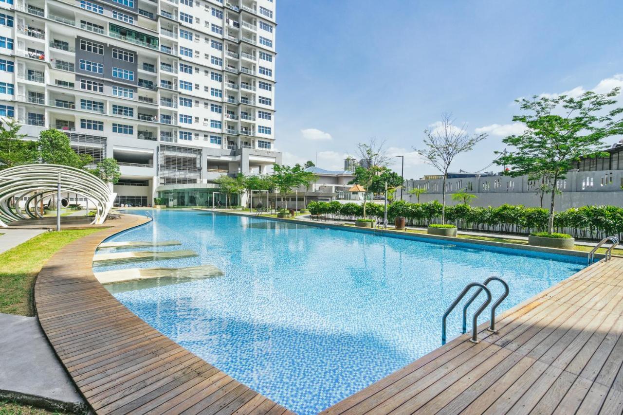 Puchong Skypod Residence, 1-5 Pax With Balcony Unit, Walking Distance To Ioi Mall, 10Min Drive To Sunway Exterior photo